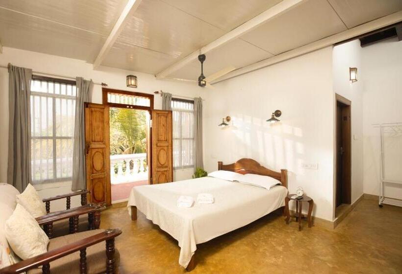 Пансион Beside The River