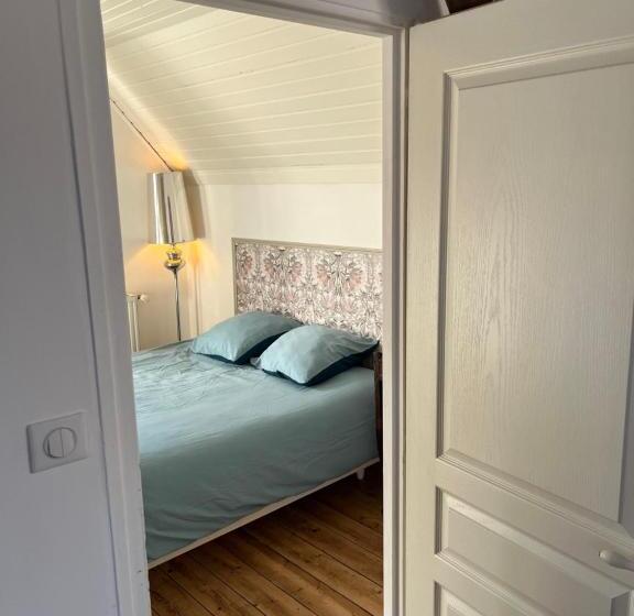 פנסיון Etage Entier Privé, 45m2 Chez Regine