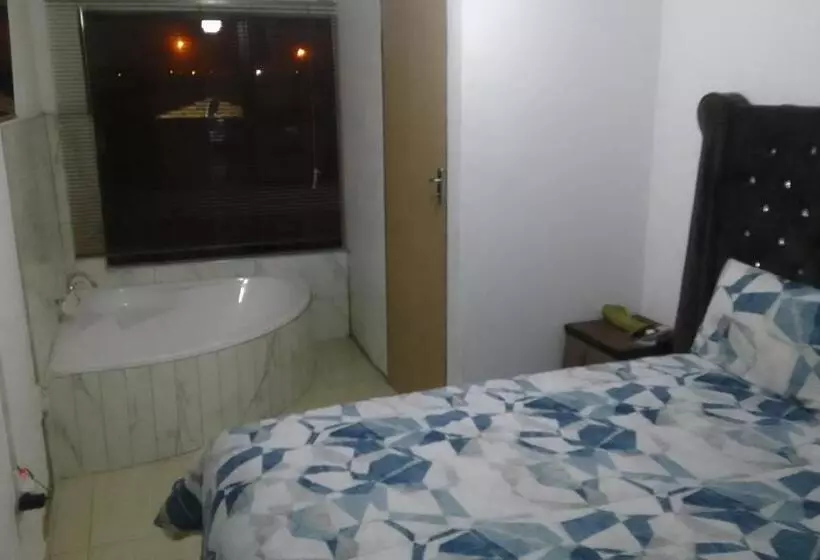 Majatalo Thiwani Guest House