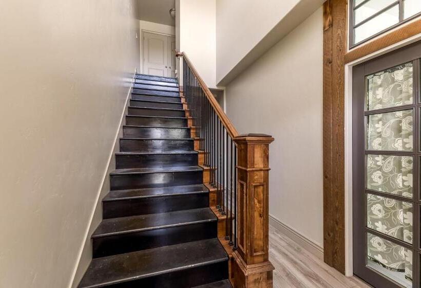 هاستل Spacious Studio Retreat L Century By Stay