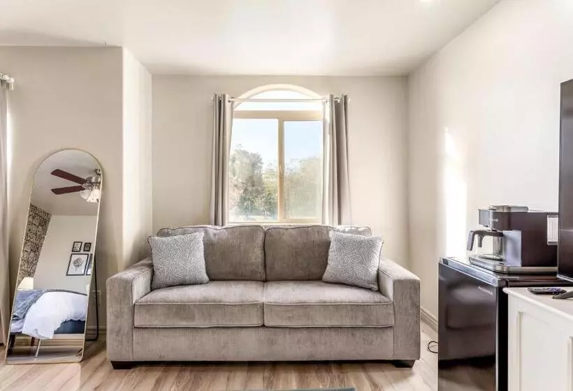 ユースホステル Spacious Studio Retreat L Century By Stay