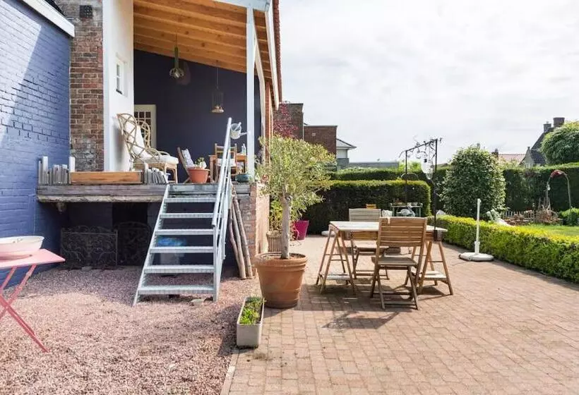 Aamiaismajoitus (B&B) Gastenverblijf In Belle Epoque Woning