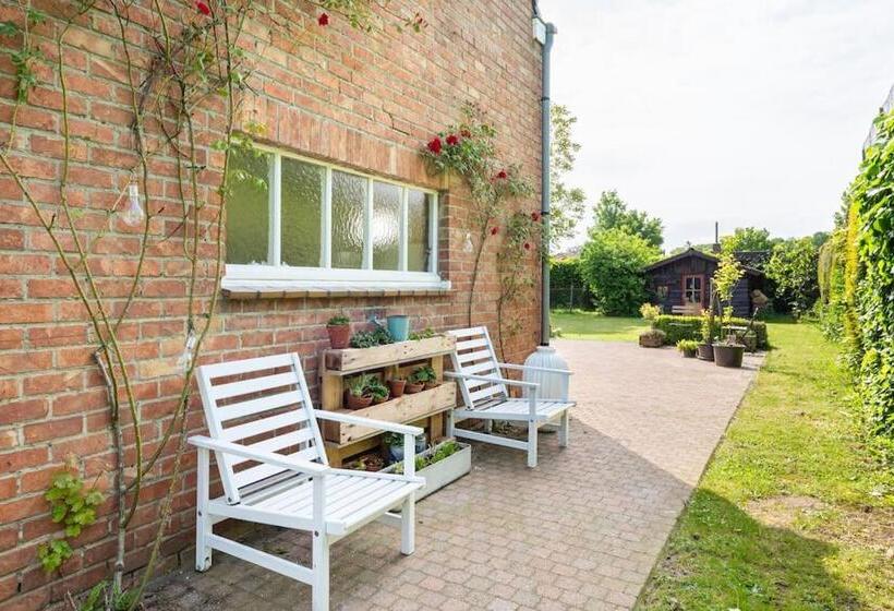 민박 Gastenverblijf In Belle Epoque Woning