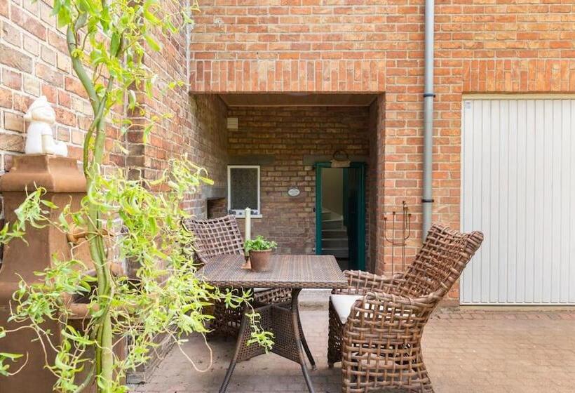 민박 Gastenverblijf In Belle Epoque Woning