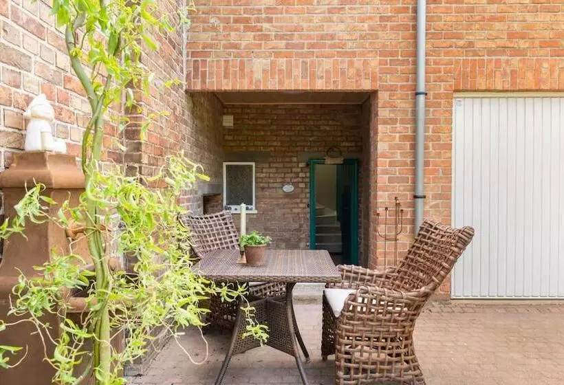 Aamiaismajoitus (B&B) Gastenverblijf In Belle Epoque Woning