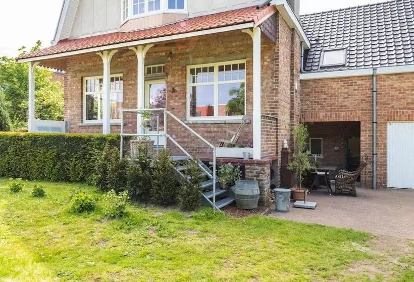 Aamiaismajoitus (B&B) Gastenverblijf In Belle Epoque Woning