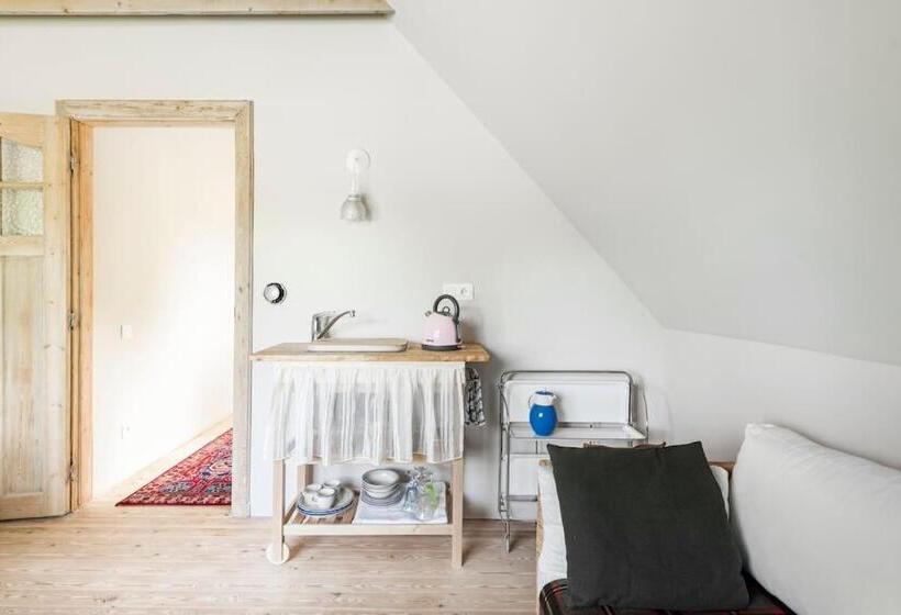 민박 Gastenverblijf In Belle Epoque Woning