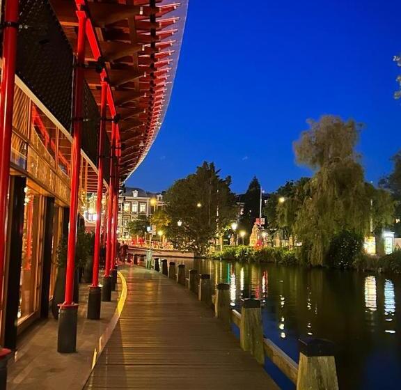 تختخواب و صبحانه Kelly S Euphrate Houseboat