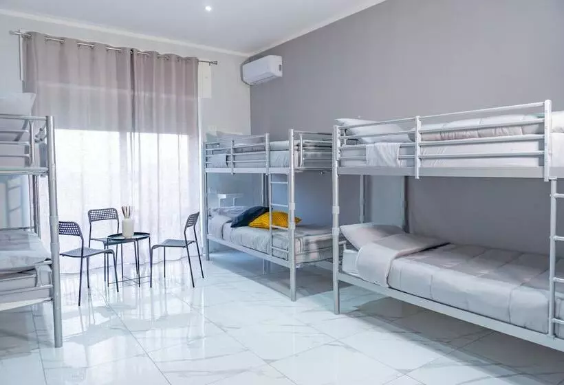 Hostel Partenope