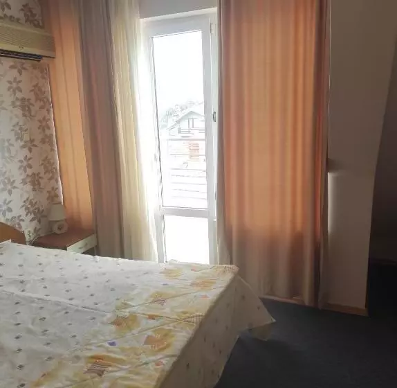هتل хотел андре
