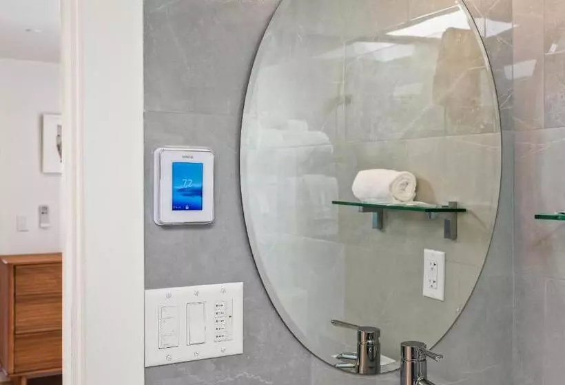 Hotelli Boutique Room Steps From Downtown Mall Rose Jean Room 2