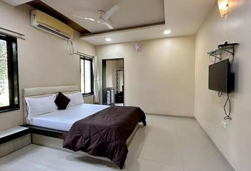 Hotelli Coral Bay Villa Kashid
