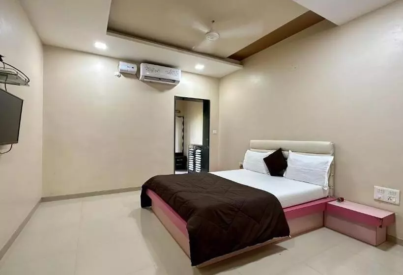 Hotelli Coral Bay Villa Kashid