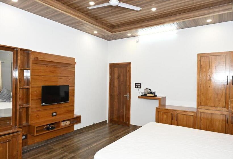 Отель Enrich Stays   A Village Tourism