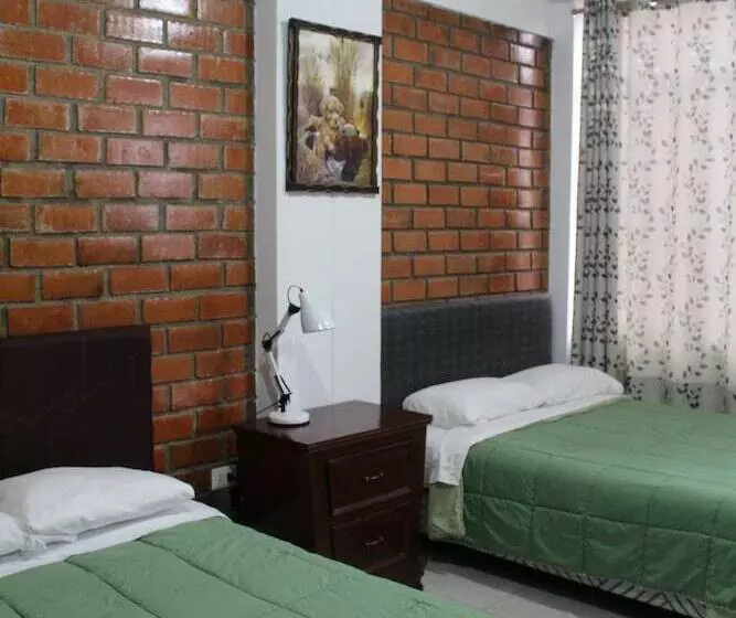 Hotelli Hospedaje Las Parraz