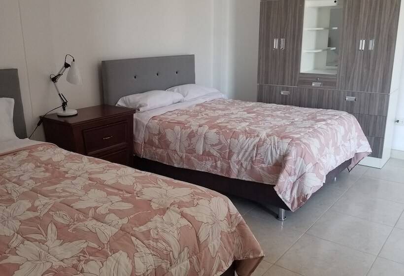 Hotel Hospedaje Las Parraz