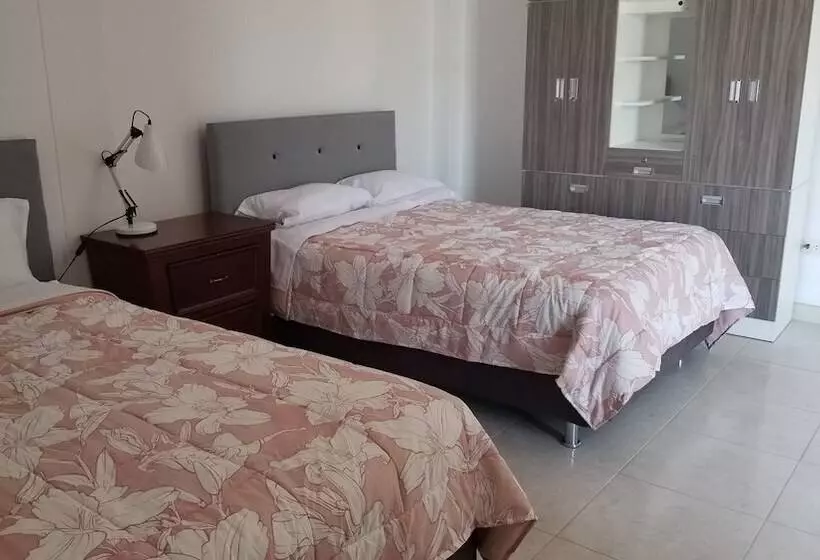 Hotelli Hospedaje Las Parraz