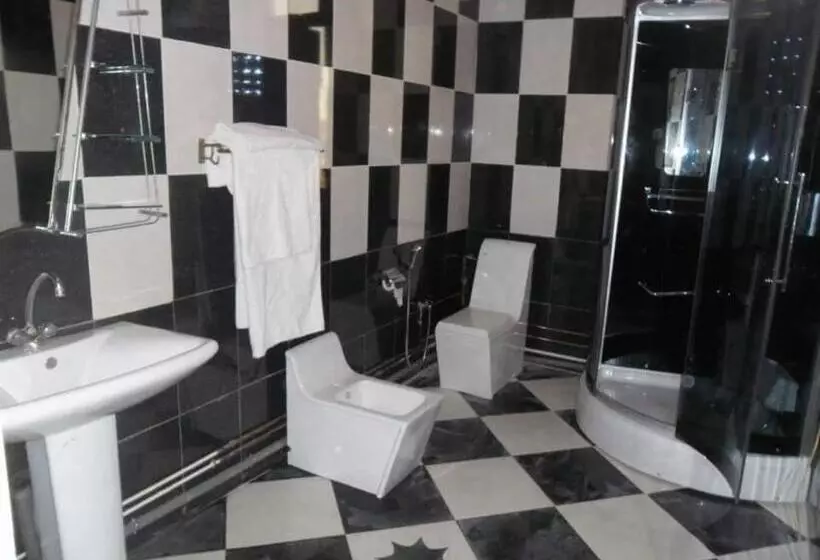 هتل Hôtel Des Frères Bouaza