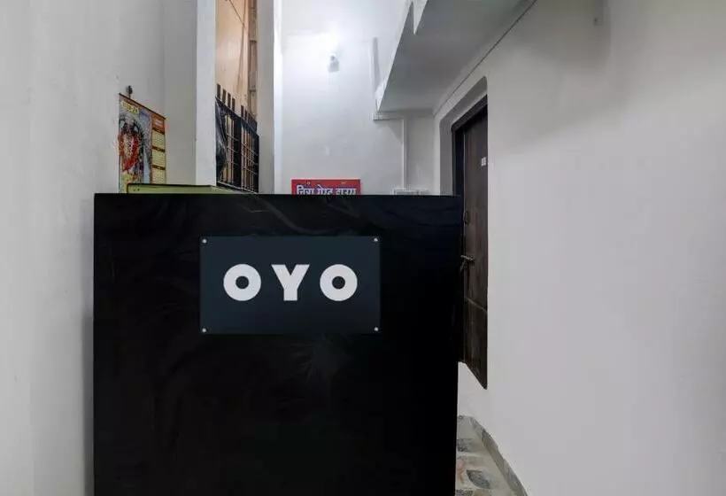 ホテル Oyo Flagship Chitra Guest House