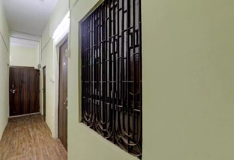ホテル Oyo Flagship Chitra Guest House