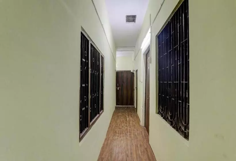 ホテル Oyo Flagship Chitra Guest House