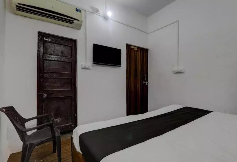 ホテル Oyo Flagship Chitra Guest House