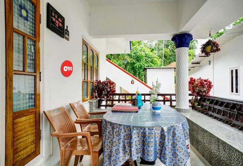 ホテル Oyo Flagship Meadow View Inn