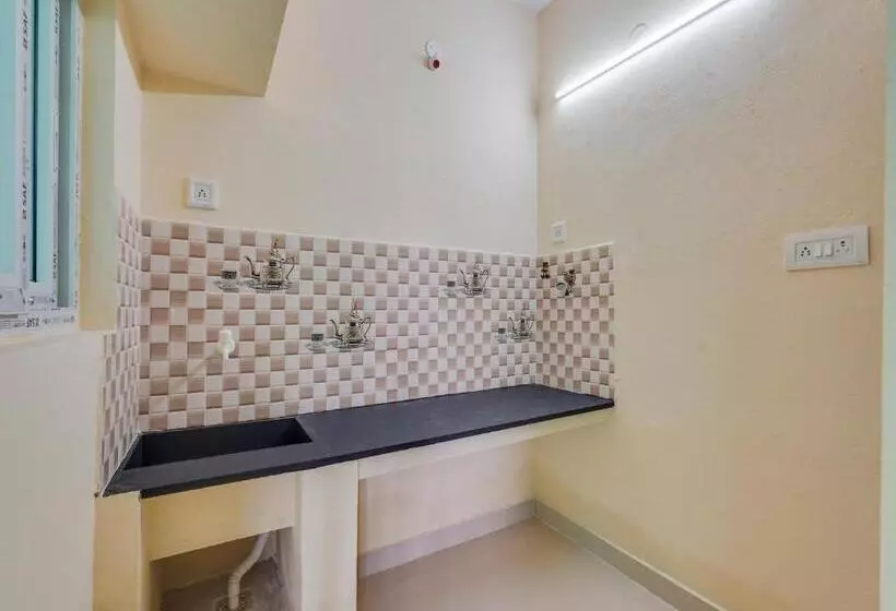ホテル Oyo Flagship Srinivasa Residency
