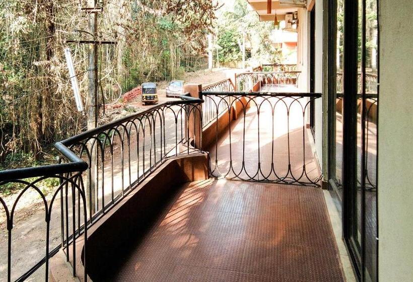 فندق Oyo Village Inn