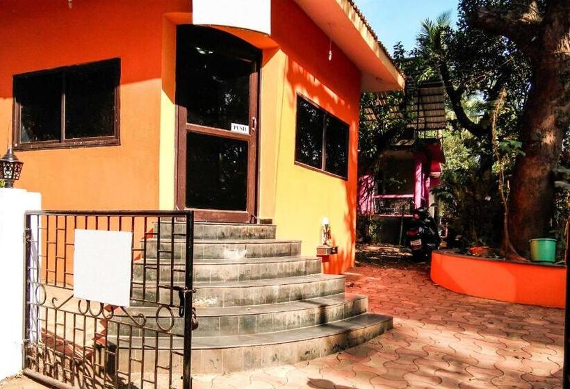 فندق Oyo Village Inn