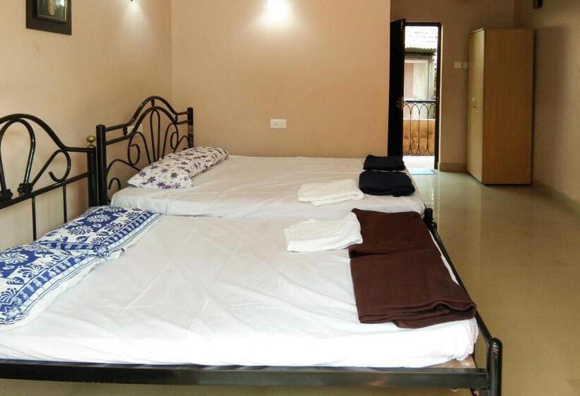 فندق Oyo Village Inn