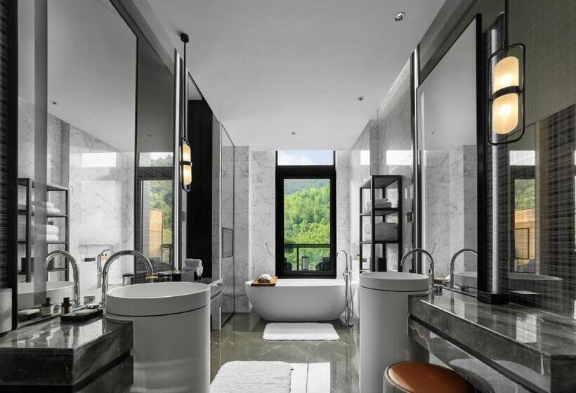 בית מלון כפרי Phoenix River Yixing