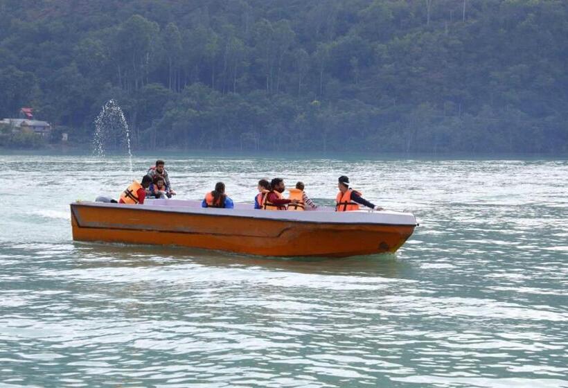 Отель Royal Retreat   Shimla