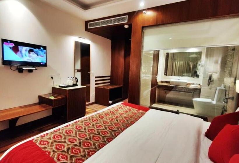 Отель Royal Retreat   Shimla