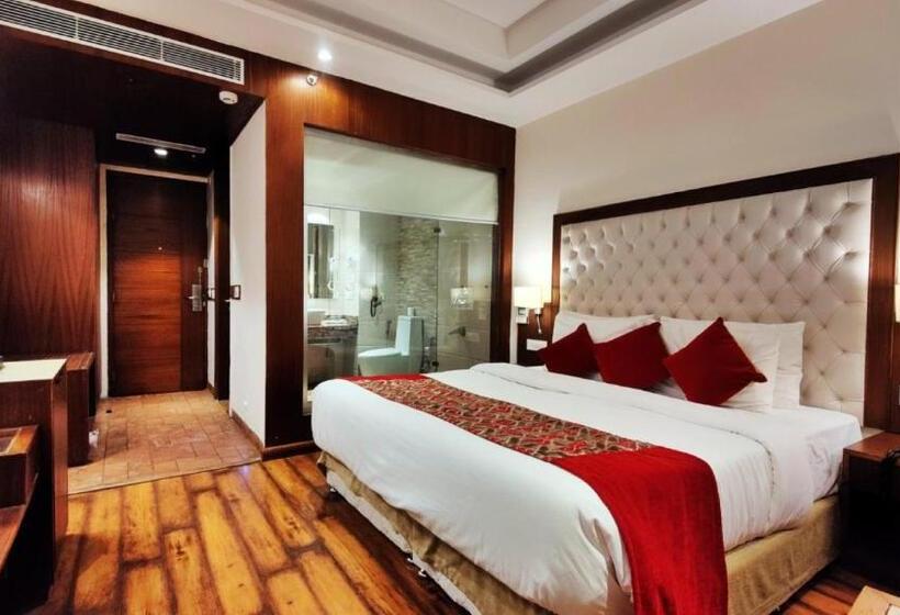 Отель Royal Retreat   Shimla