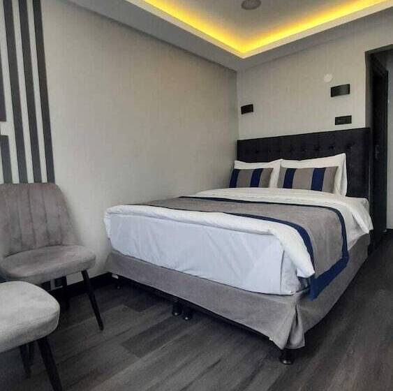 Отель Sand Door