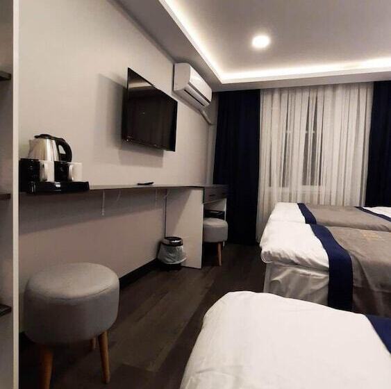 Отель Sand Door