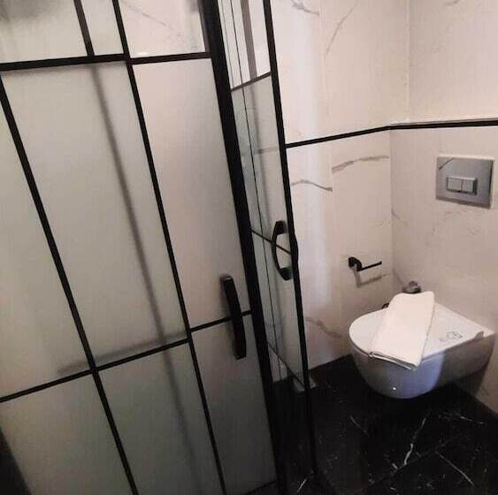 Отель Sand Door