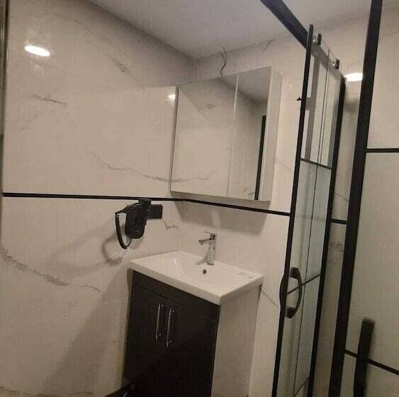 Отель Sand Door