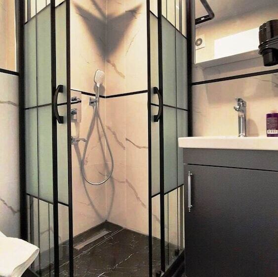 Отель Sand Door