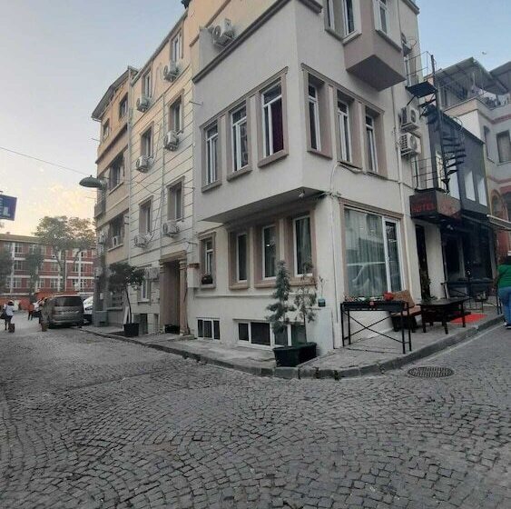 Отель Sand Door