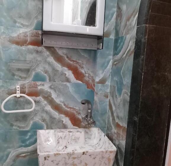 ペンション 2 Bhk Penthouse In Khar West With All Ammenties