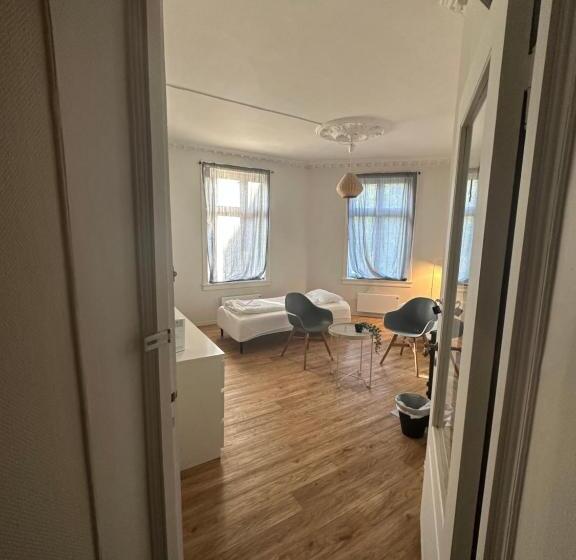 펜션 Center Apartments