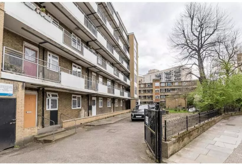 پانسیون Central London Flat Share
