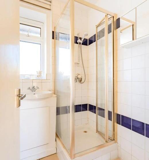 Majatalo Central London Flat Share