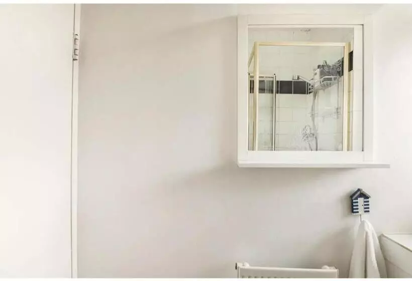 پانسیون Central London Flat Share