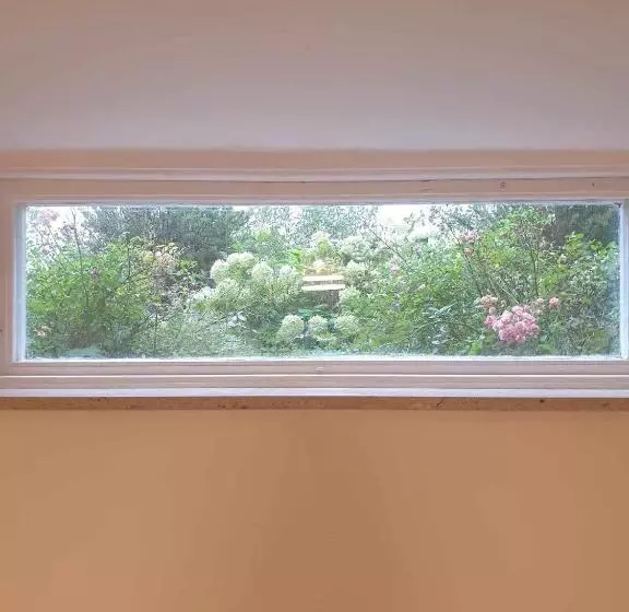 ペンション Peaceful And Friendly Semi Basement With 3 Bedrooms