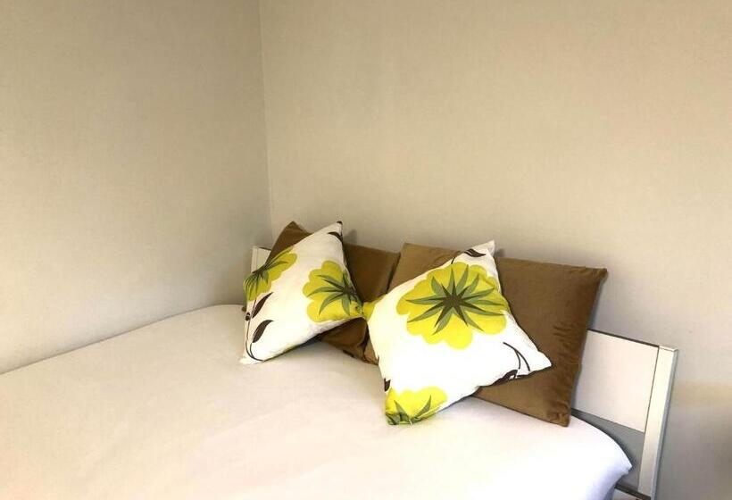 Пансион Peaceful And Friendly Semi Basement With 3 Bedrooms