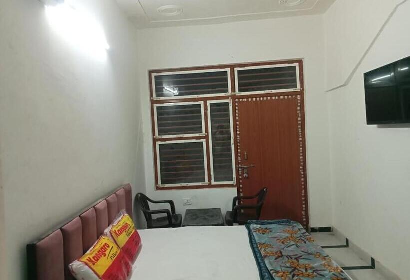 Pension (Hôtel basse catégorie) Shree Govind Dham