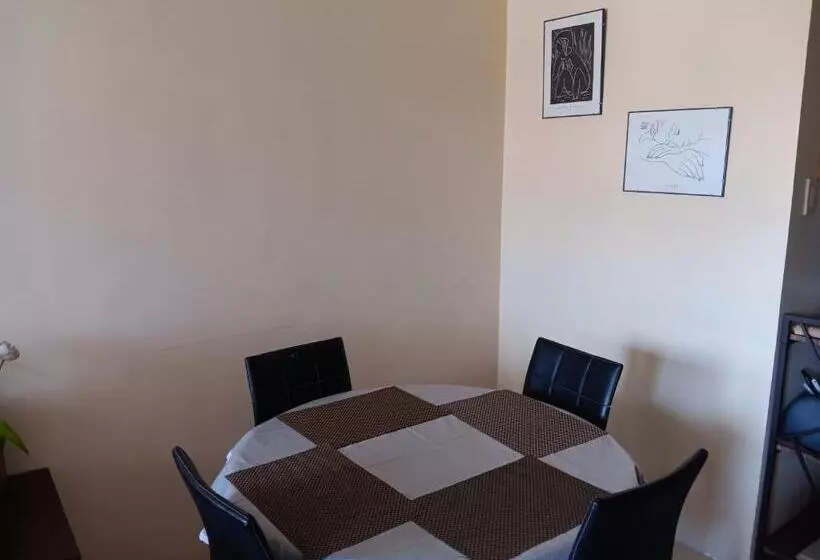 Majatalo Toledo Jungle, Tropicana Garden City, Sumulong Highway, Marikina City, 1800